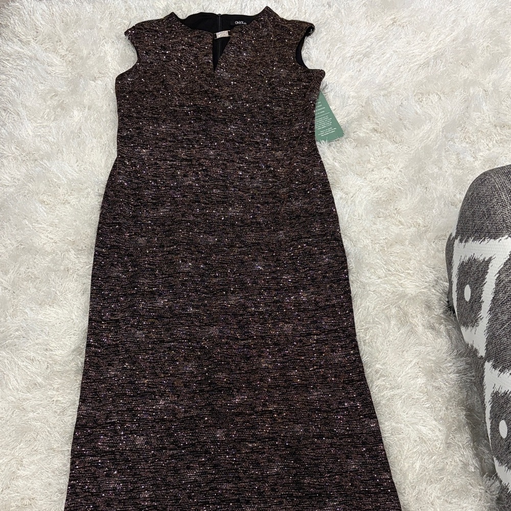 Elegant Black and Bronze Women's Dress
